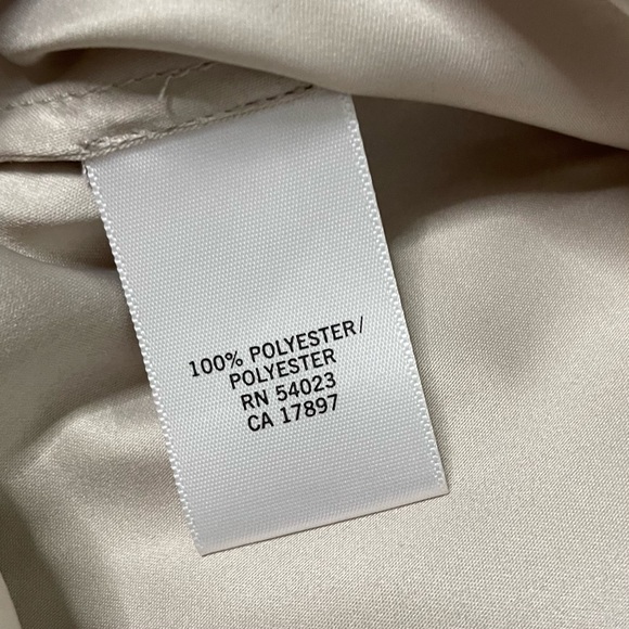 Banana Republic ruffle front sleeveless top - Picture 6 of 7